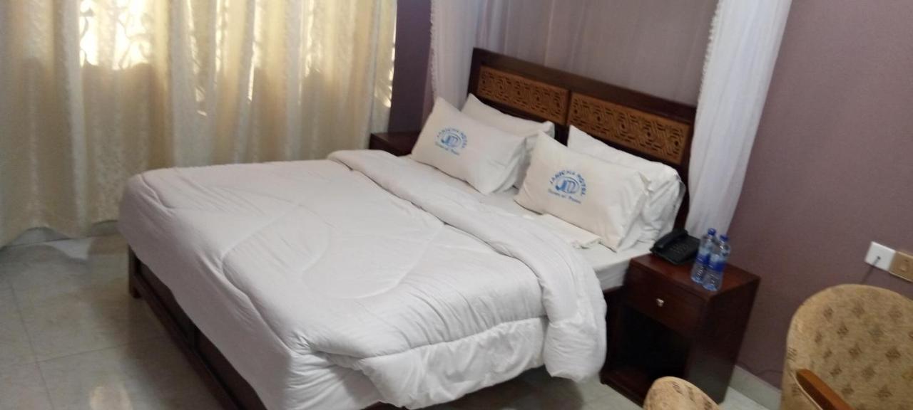 Jakicha Motel Дар-ес-Салам Екстер'єр фото